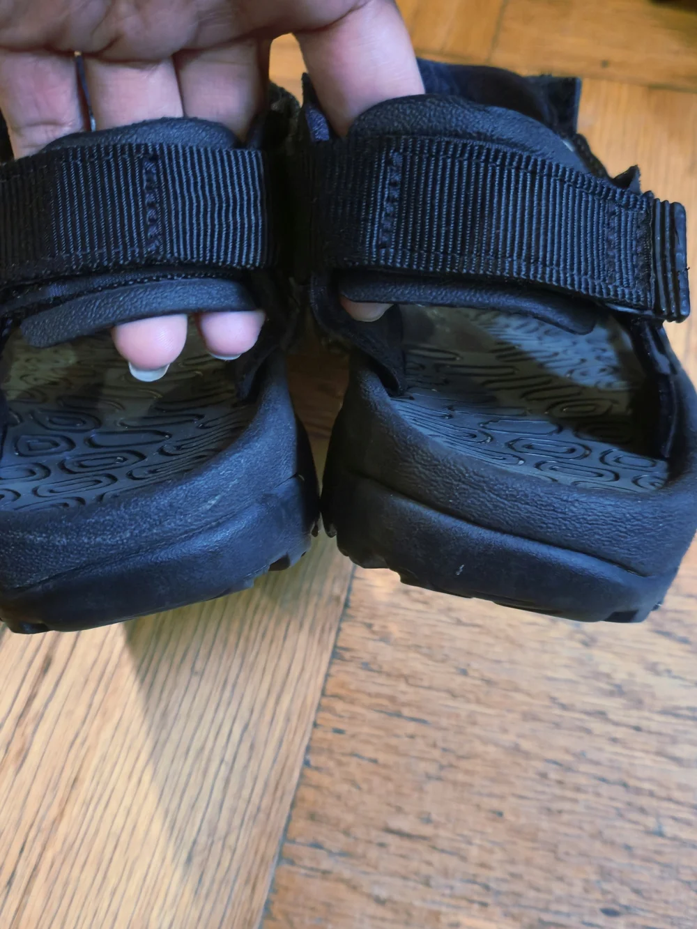 Teva Black and White Size Label Close-Up
